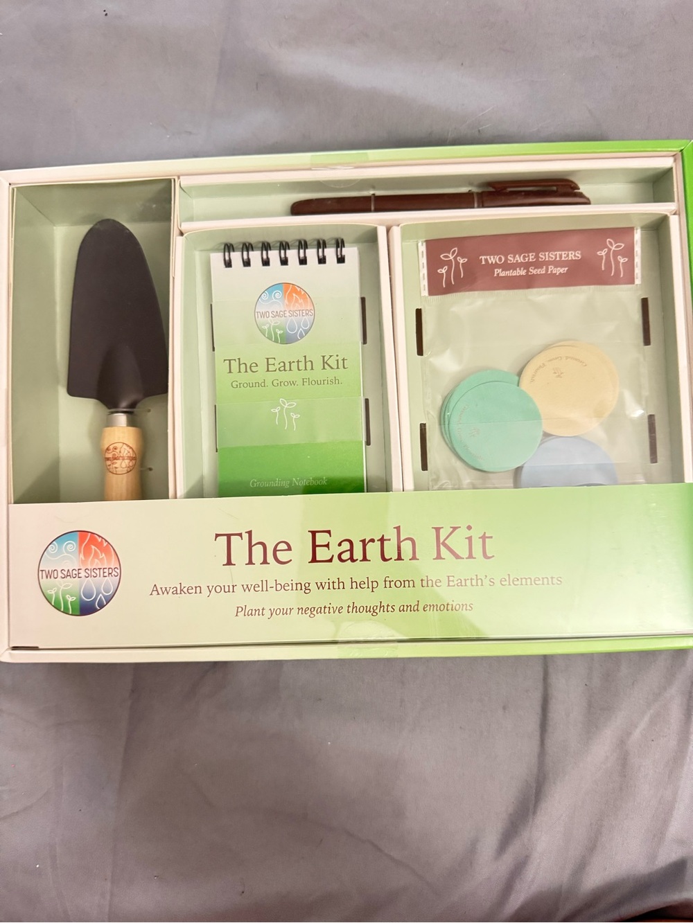 The Earth Kit - Green Home Gardening Set
